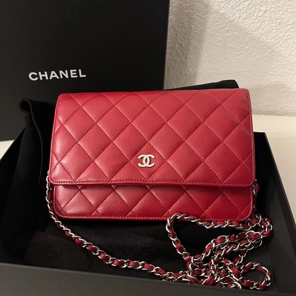 Authentic CHANEL Classic Wallet On Chain - Picture 1 of 15